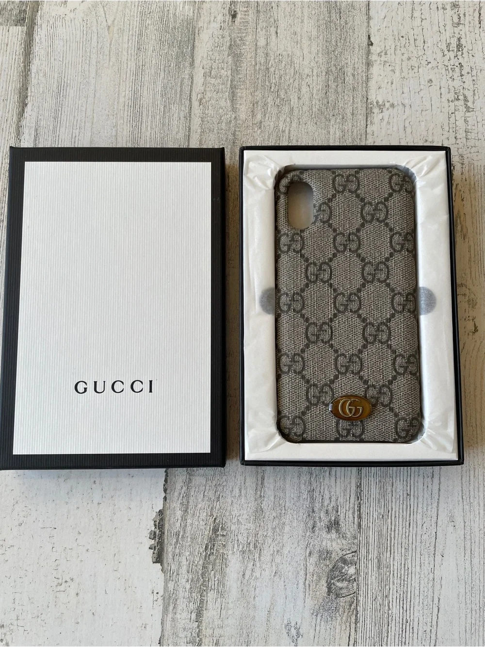 Gucci Tan GG Supreme iPhone X/XS Case with Gold Double GG NEW